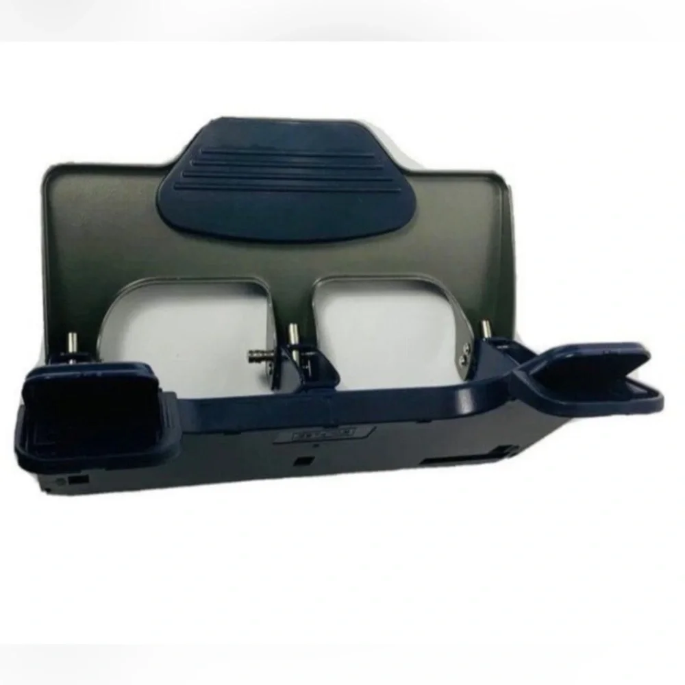 Like New-Staples One Touch 3Hole Paper Punch 30 Sheets School College Heavy duty